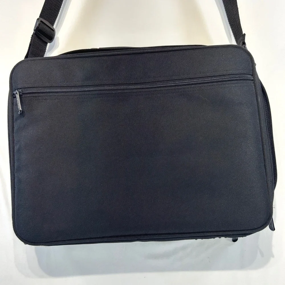 Targus Corporate Goth Laptop Briefcase Messenger Bag Black Techwear Utilitarian